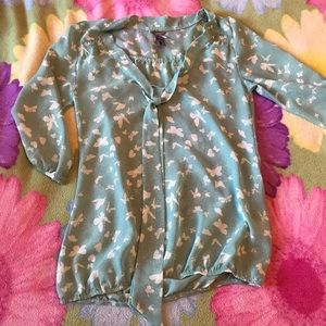 💝 FREE with Purchase - Butterfly Printed Blouse